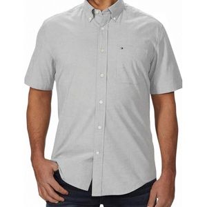 Tommy Hilfiger Men’s Classic Fit Short Sleeve Button Down Cotton Shirt, Grey - L